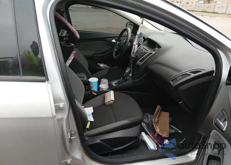 2013 Ford Focus Se z USA, uszkodzony, nr VIN 1FADP3F26DL240302